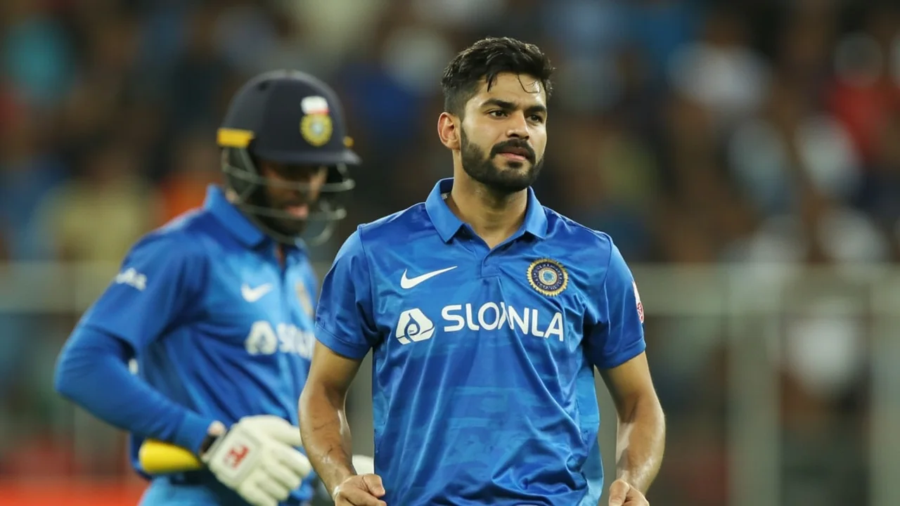 India players gather near the pitch after a wicket in the third T20I against Zimbabwe at Harare